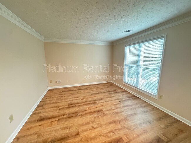 Building Photo - 1444 Glenfield Dr