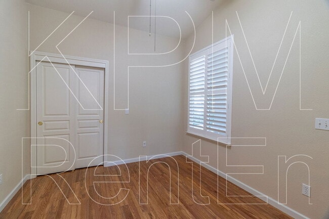 Building Photo - 2554 Douglas Fir Dr