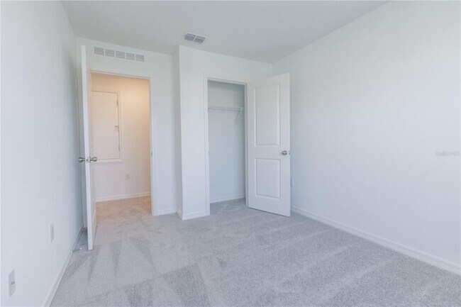 Building Photo - 3316 Thicket St