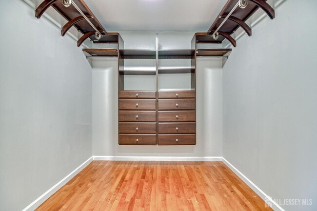 Building Photo - 3 Green Acres Ave