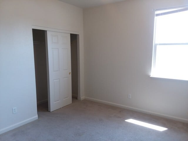 Building Photo - Three Bed, Two Bath Home in Sparks....
