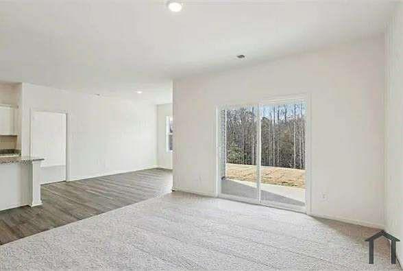 Building Photo - 4929 Mccoy Dr