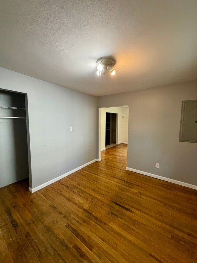 Building Photo - Charming 3-Bedroom Home with Updated Kitch...