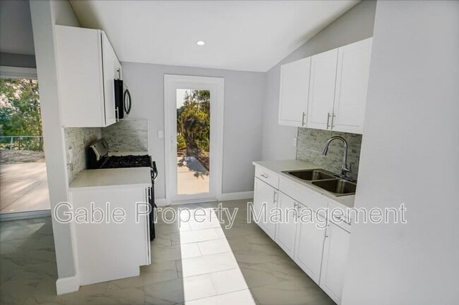 Building Photo - 27707 Tambora Dr