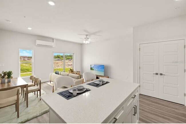 Building Photo - 14987 Sunset Vista Dr