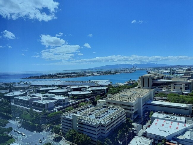 Building Photo - One Bedroom  with a view  in the Heart of ...