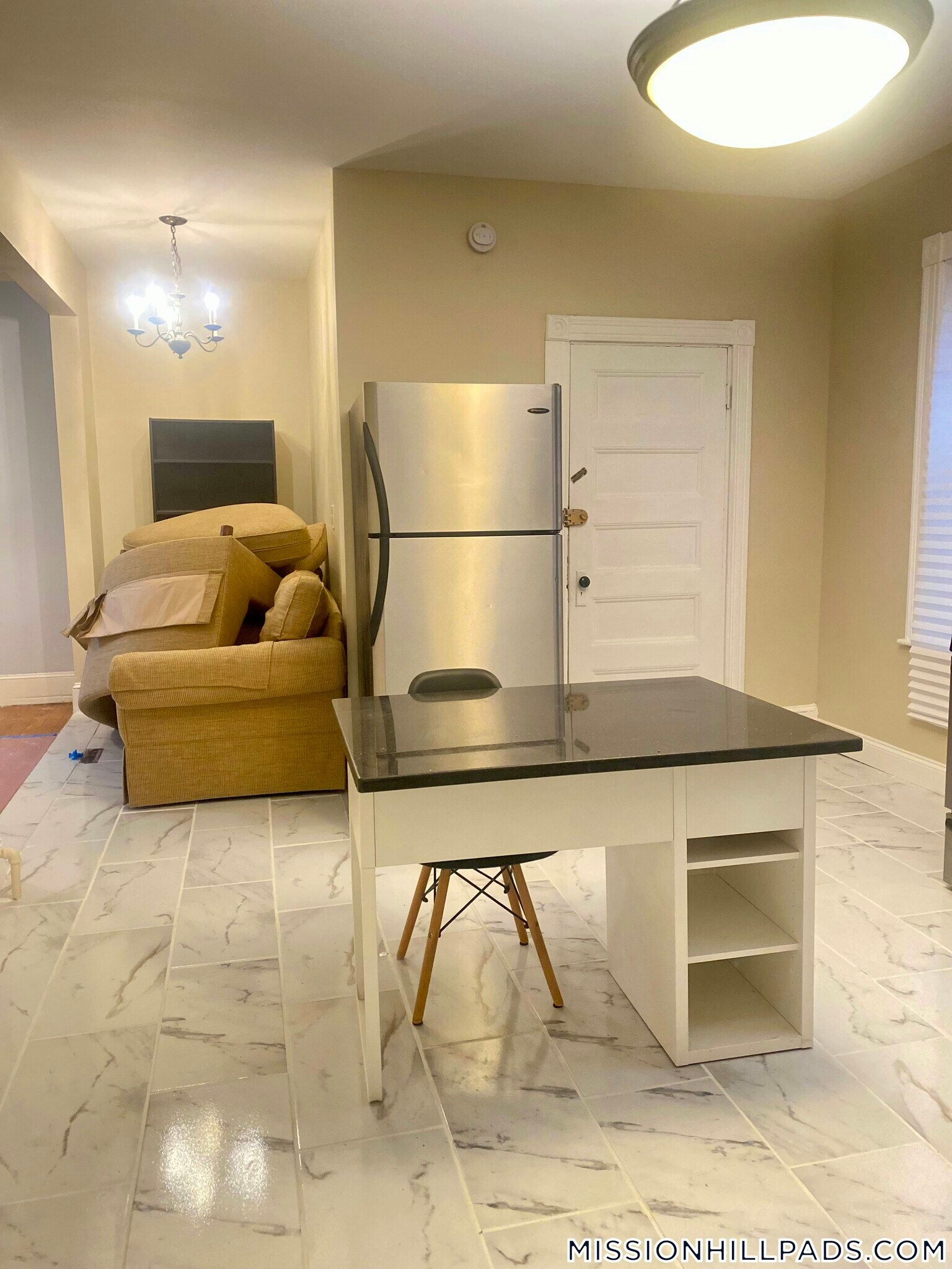 Building Photo - 10 Bucknam St