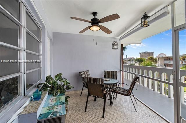 Building Photo - 161 NE 10th Ave