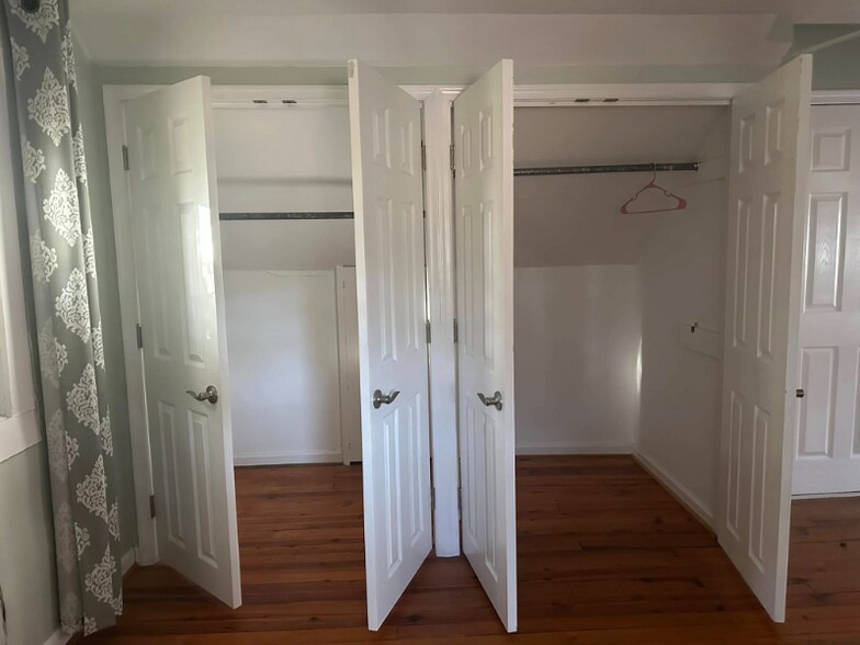 Building Photo - 0000 Avenues