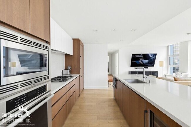 Building Photo - High-Rise Luxury 2Bdm 2Ba Condo in Downtown San Diego!