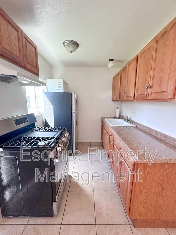 Building Photo - 12738 W Telegraph Rd