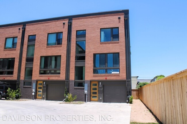 Building Photo - 3 br, 3.5 bath House - 318 W Grayson St #505