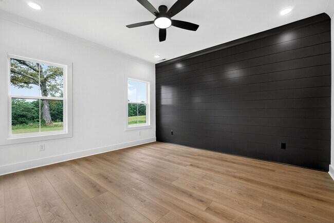 Building Photo - 165 Cripps Ln
