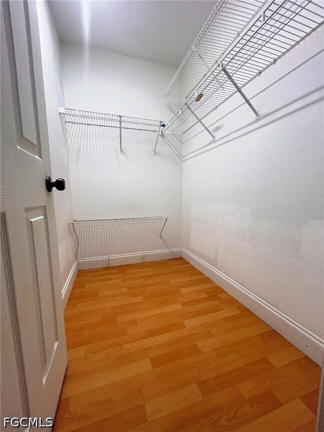 Building Photo - 1045 NE 40th Terrace