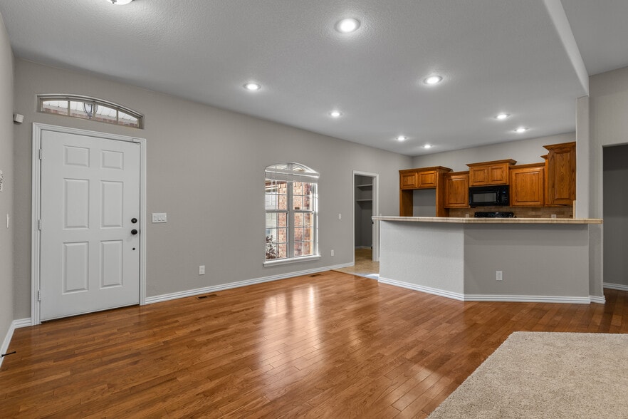 Building Photo - 1 Winchester Ln