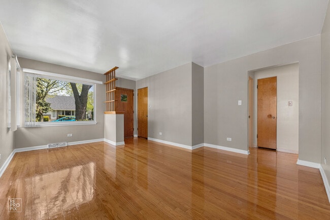 Building Photo - 874 Fairfield Ave