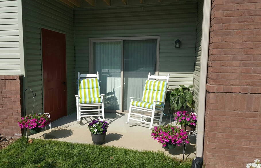 Academy Park Apartments 718 Academy Dr New Albany IN 47150