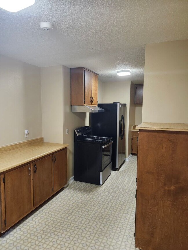 Building Photo - 301 Gaile Ave