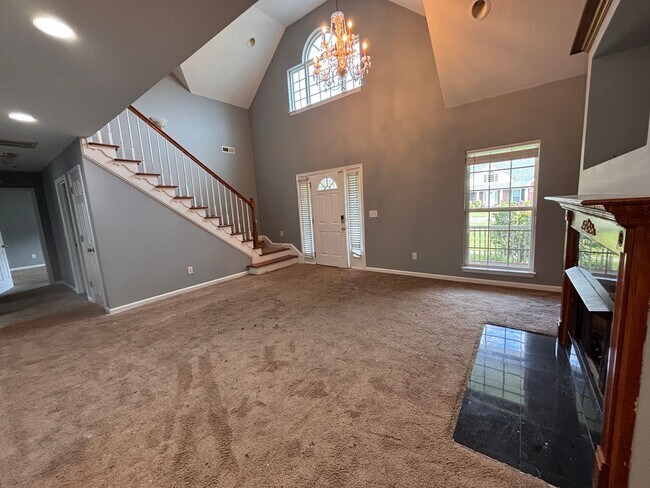 Building Photo - 5 Bedrooms- 3 Bathroom- House in West Rome!