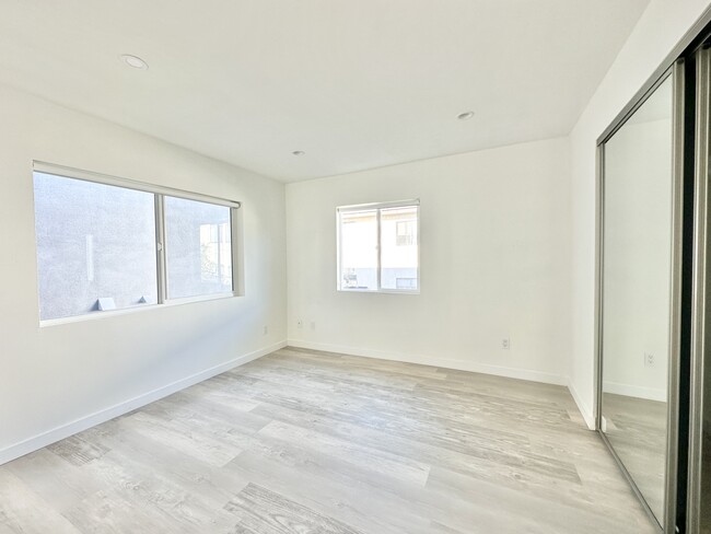 Building Photo - 2429 W Ave 33
