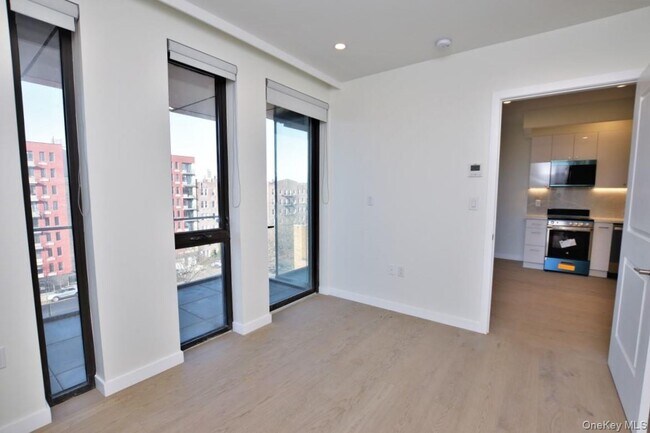 Building Photo - 41-26-41-44 44th St