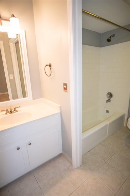 Building Photo - 204 Triumph Dr NW