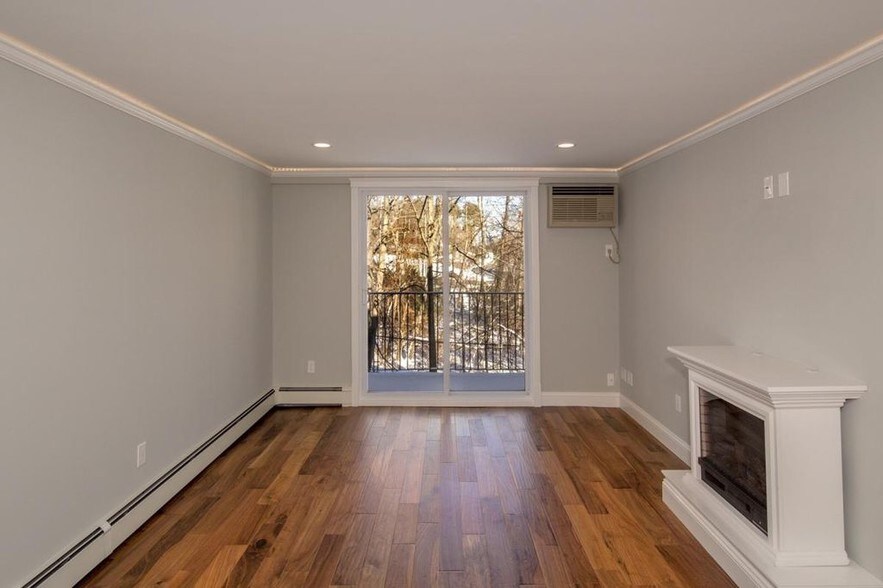 Building Photo - 1 Silvestri Cir