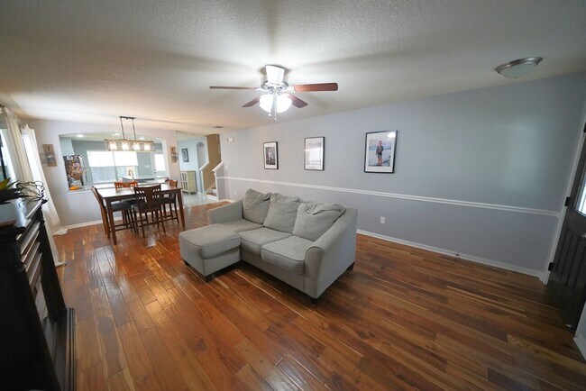 Building Photo - Gorgeous 5 Bedroom Rental in Cibolo! Realtor Commmission: $400