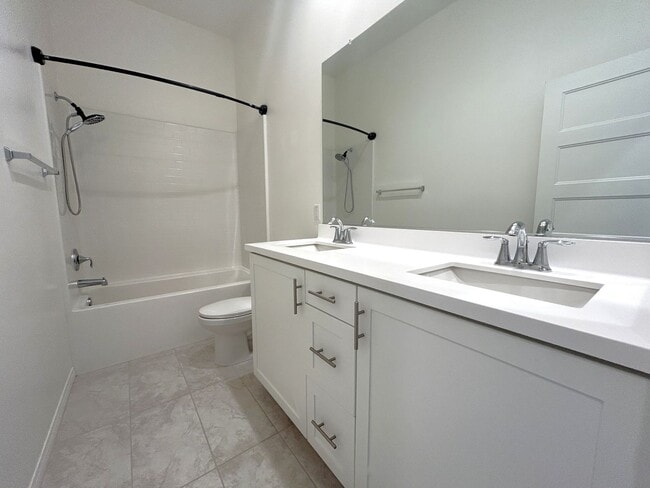 Building Photo - POWELL WAY UNIT 104 CORONA 92883  (3 BED / 2.5 BATH)