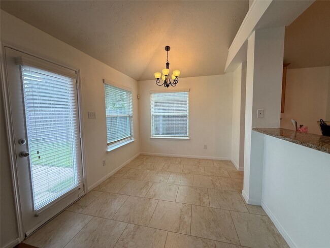Building Photo - 15615 Lost Maples Dr