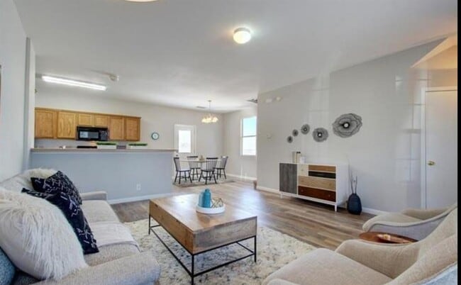Building Photo - 9114 Magna Carta Loop