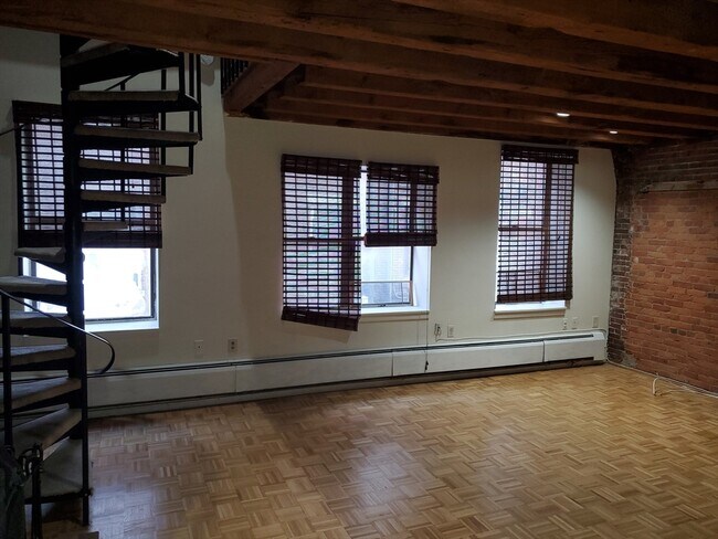 Building Photo - 57 Fulton St