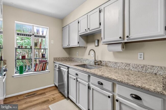 Building Photo - 9694 Poindexter Ct