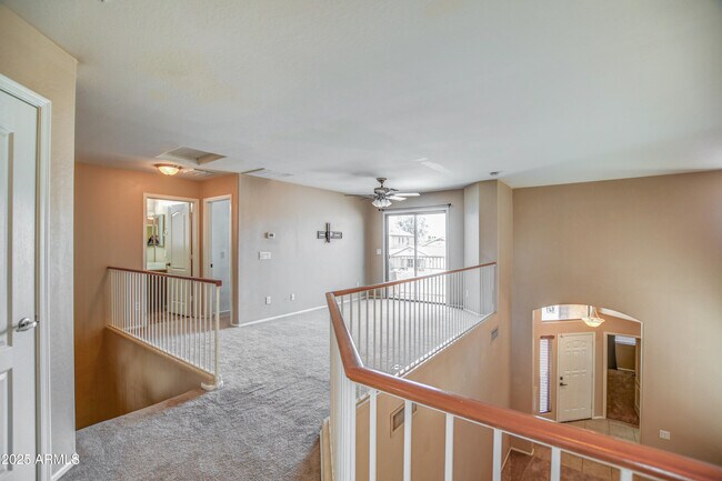 Building Photo - 40437 W Robbins Dr