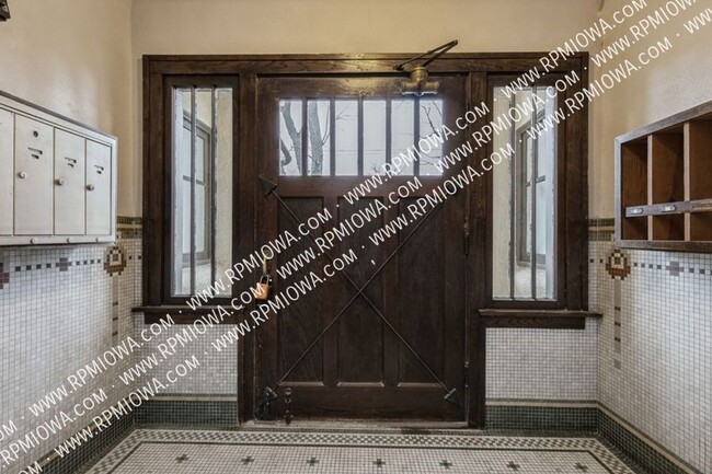 Building Photo - RENT SPECIAL!!!  Historic Charming 2 Bedro...