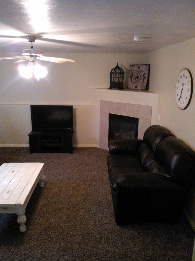 Building Photo - Beautiful  Home in Clinton for Rent