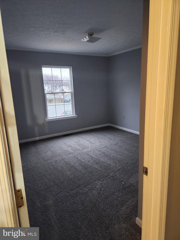 Building Photo - 121 Hampton Ct