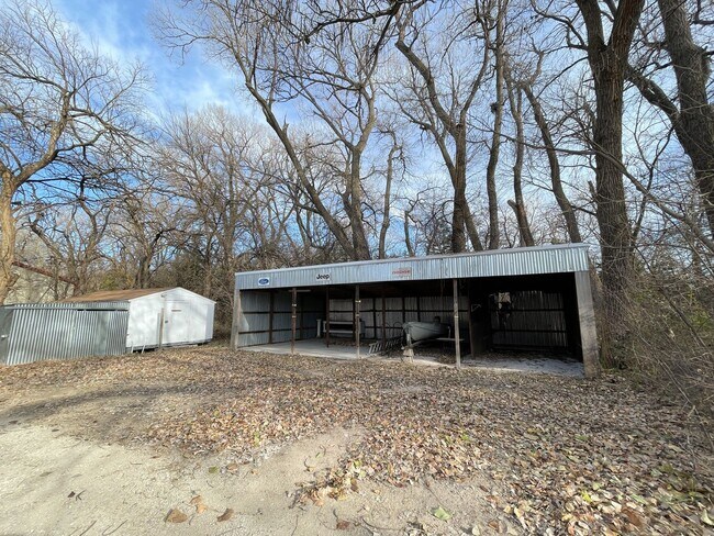 Building Photo - 3 Bed 2 Bath in Quiet Rural Setting