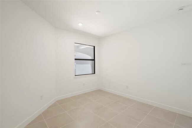Building Photo - 14860 Misty Pond Lp