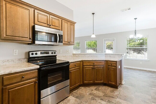 Building Photo - 5441 Pescara Dr