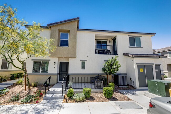 Primary Photo - Modern Comfort in Las Vegas: 3-Bedroom Gem with Pool Access