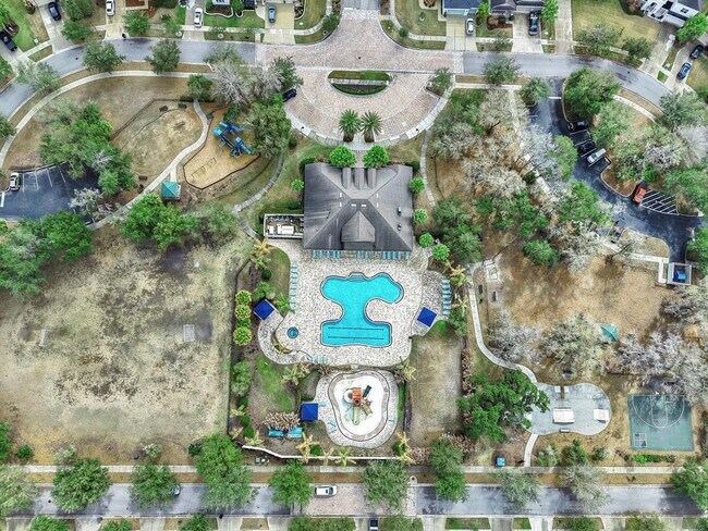 Building Photo - 17423 New Cross Cir