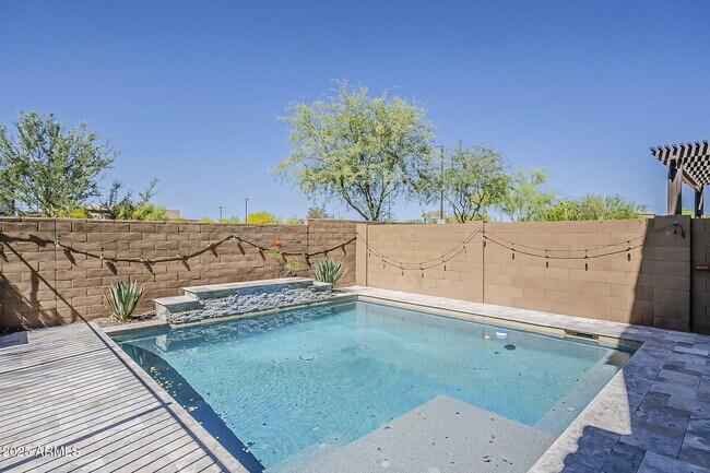 Building Photo - 3310 E Los Gatos Dr