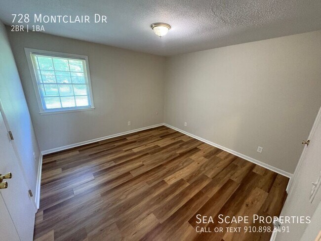 Building Photo - 728 Montclair Dr