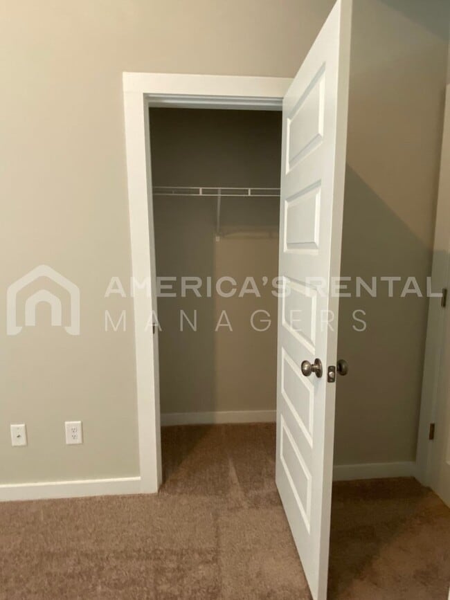 Building Photo - Home for Rent in Thorsby! Available to View Now!