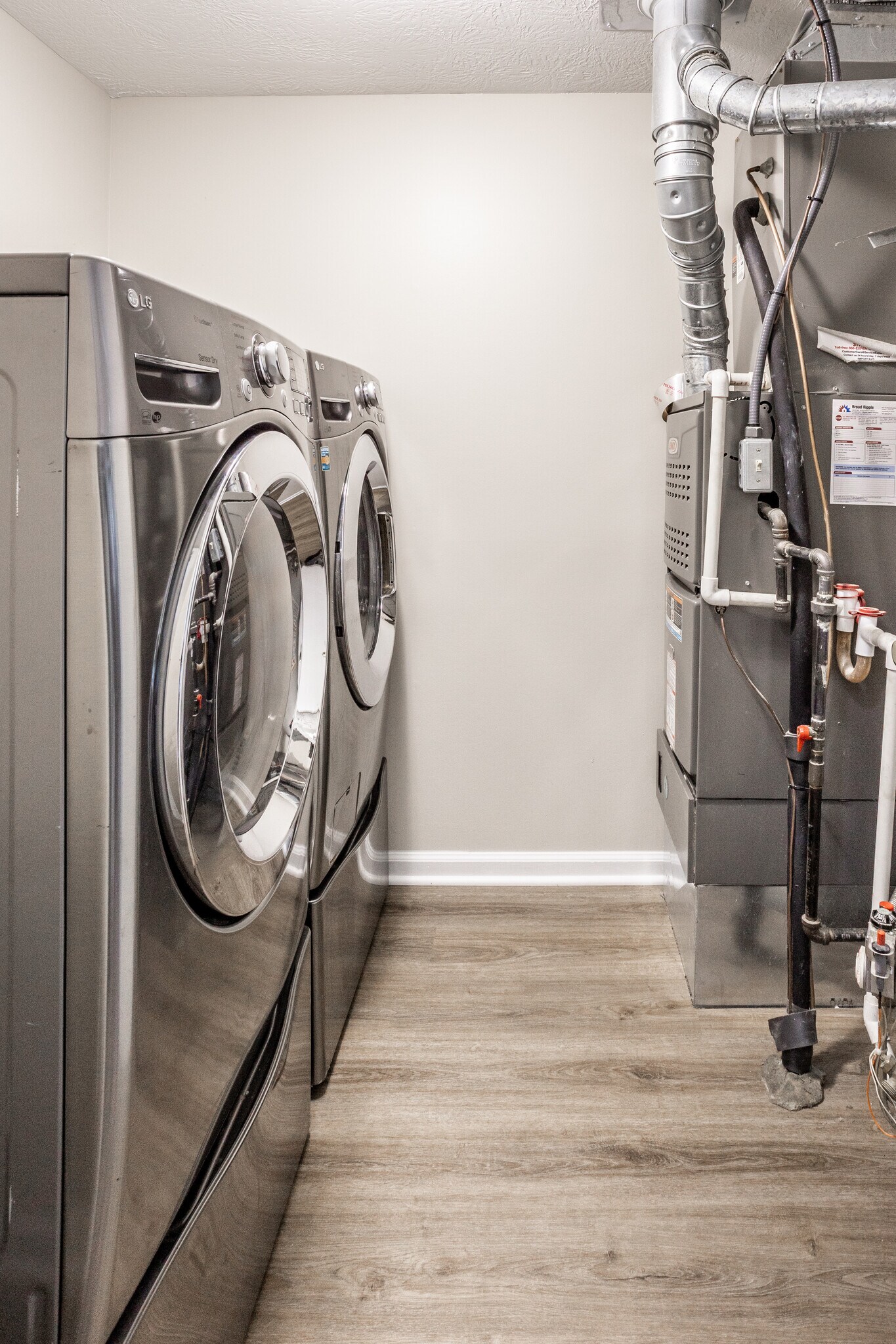 Building Photo - 6130 Bethesda Way