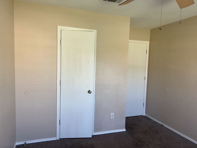 Building Photo - 4402 Breckenridge Dr