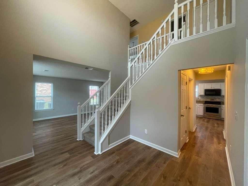 Building Photo - 408 Canoga Ct