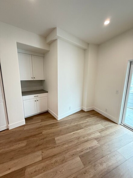 Building Photo - 24582 Del Prado Ave
