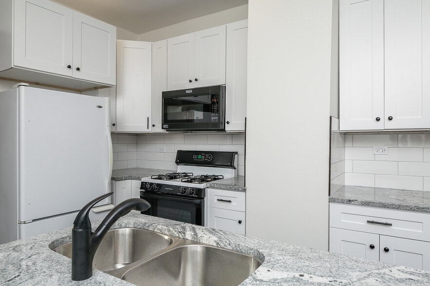 Building Photo - 720 Walnut St